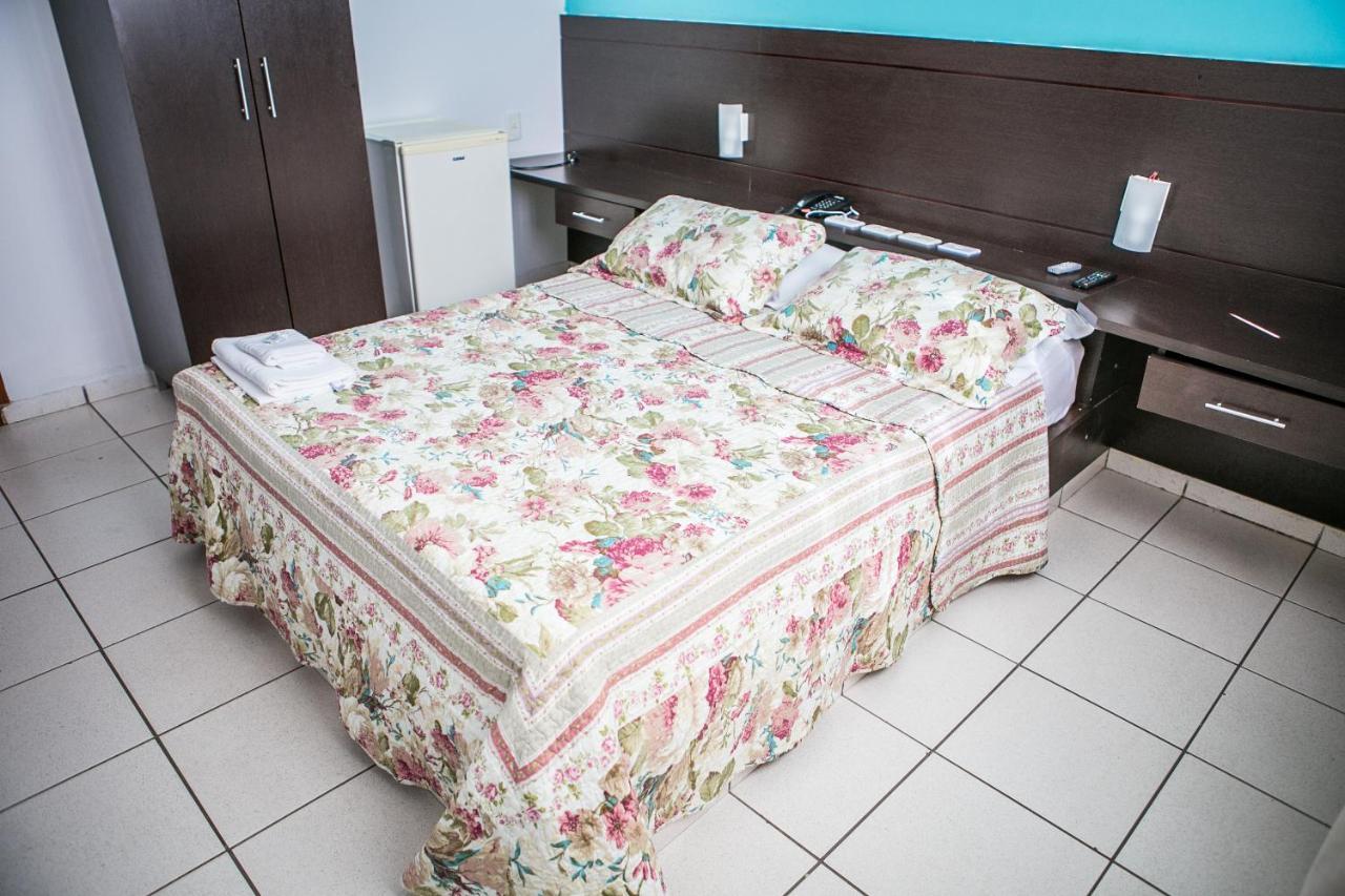 Novo Hotel Cadore Executivo Minacu Екстериор снимка